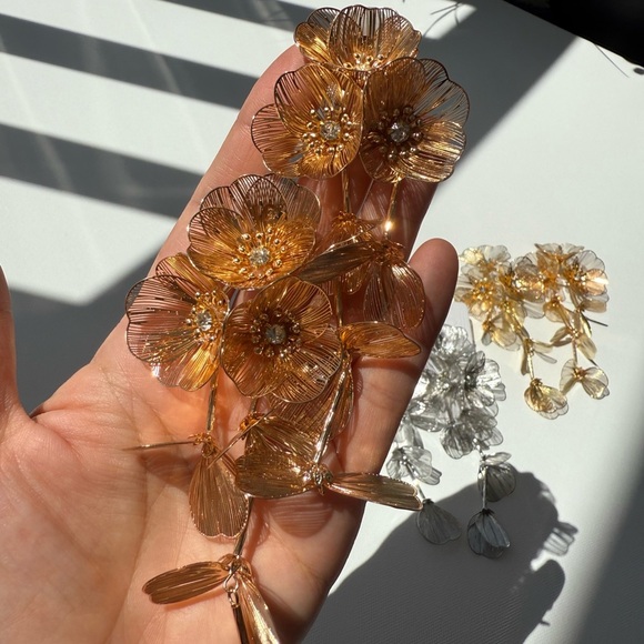 Zara Kate Middleton Famous Cascading Floral Earrings - Picture 10 of 14